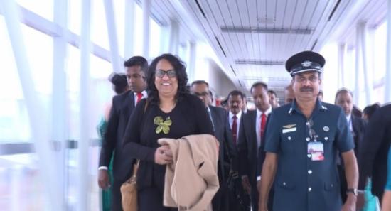 PM Returns After Talks at World Economic Forum